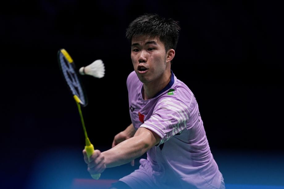 [图]中国羽毛球大家赛 翁泓阳礼服林俊易获男单冠军