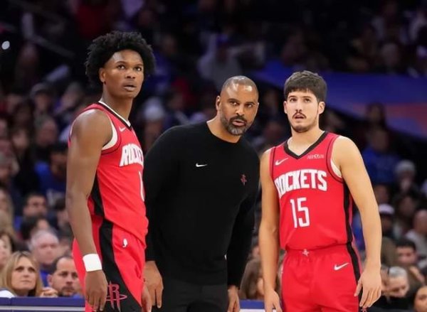 29分11助攻！好意思媒残忍火箭送走伤兵史小姐，加四个选秀权换哈登