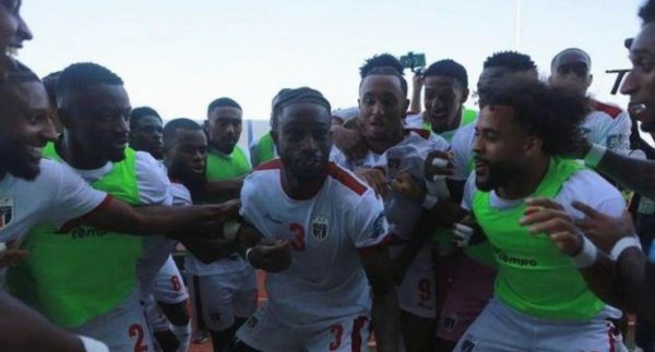 传闻国际足联扩大比赛限额是为了让大国进来参赛，不是给佛得角、海地这些小国搅局，人丁大国中只好巴西和好意思国见效入围宇宙杯