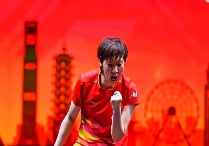 WTT 总决赛只怕冷门！卫冕季军惨遭淘汰打乱局面，半决赛对阵揭晓，王曼昱将迎战气象火爆的陈熠，此役将是她冲冠路上的要紧挑战