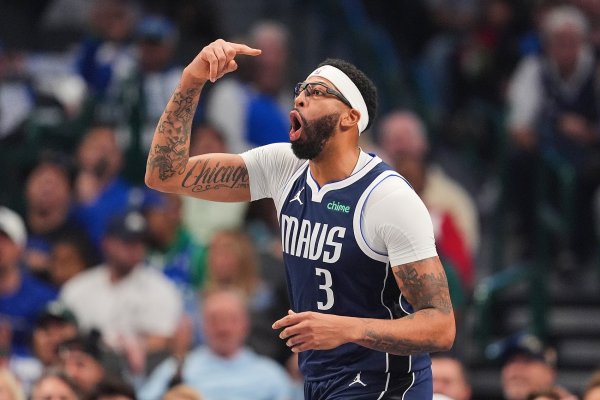 弗拉格: 浓眉是近乎无解对位恶梦 他或是我见过同位置手活最佳的