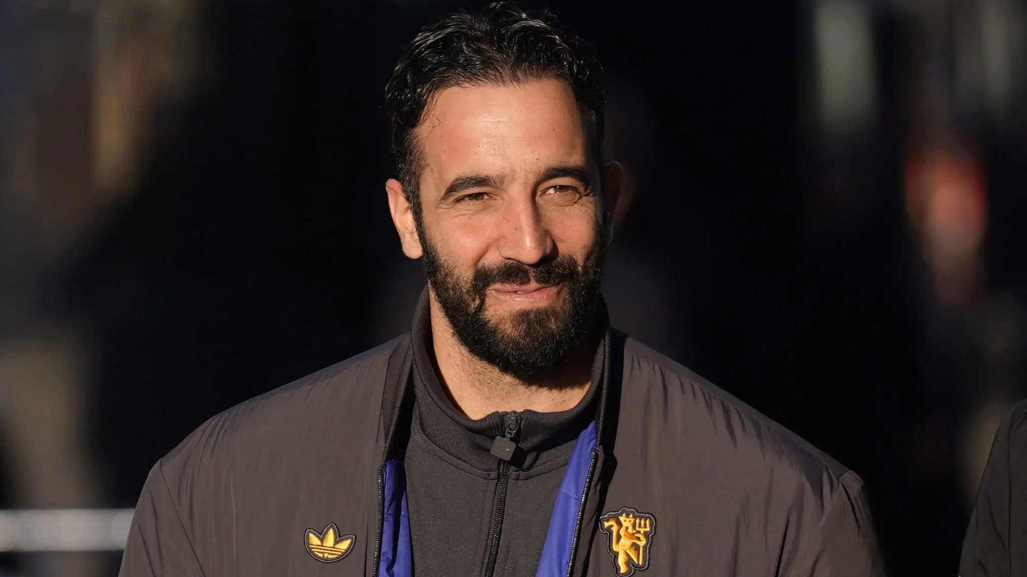 毫不离职!阿莫林公开叫板曼联高层:罢职他需抵偿975万