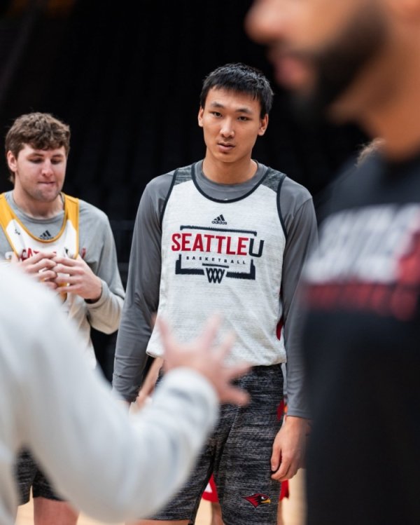 淡厚然：抗争强度和攻防调遣方面 国内联赛与NCAA的差距很昭着