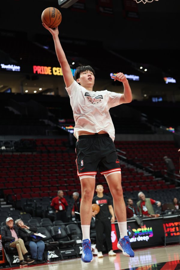 淡厚然：敬佩杨瀚森一定不错的 但愿更多国内球员大略走出来